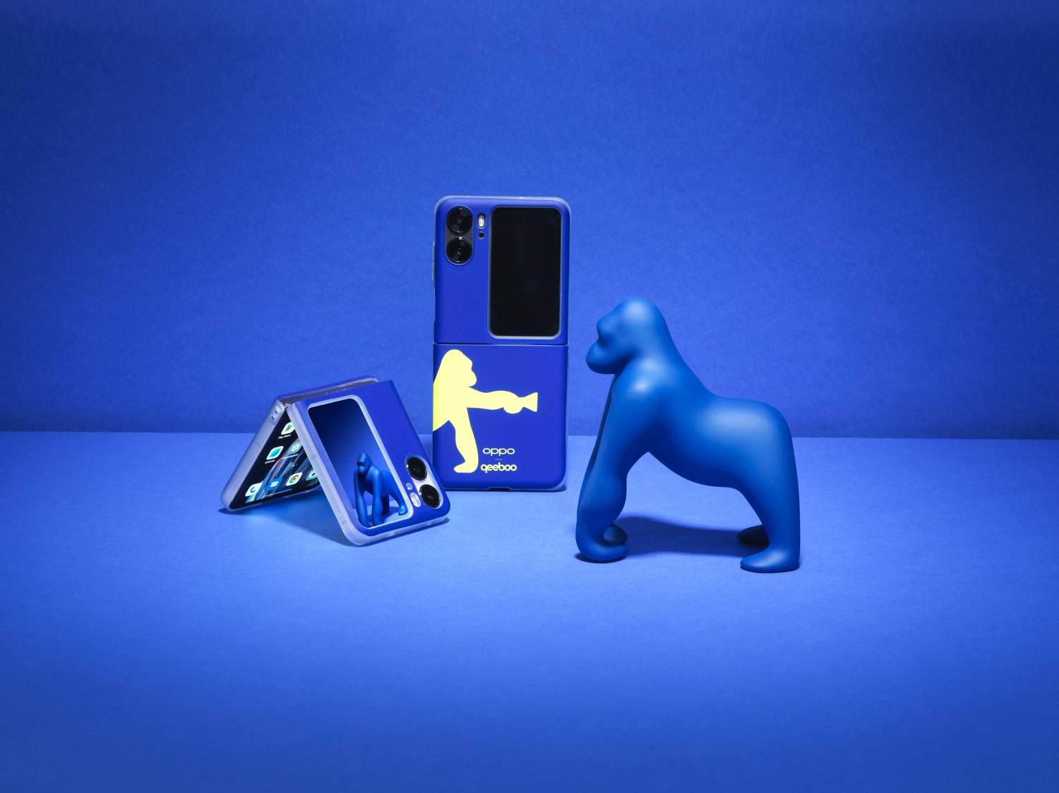 Blue OPPO Find N2 Flip case with Qeeboo Kong